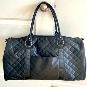 DSW Weekend Duffle Bag in excellent condition